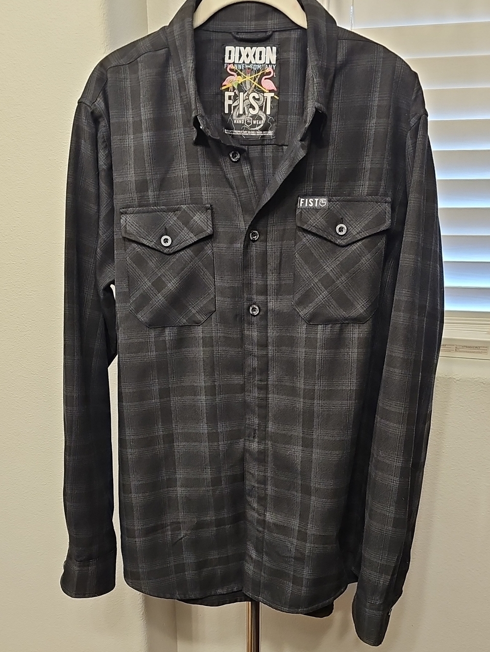 DIXXON Flannel Co Fist Hand Wear Mens Size Large Long Sleeve Button Down